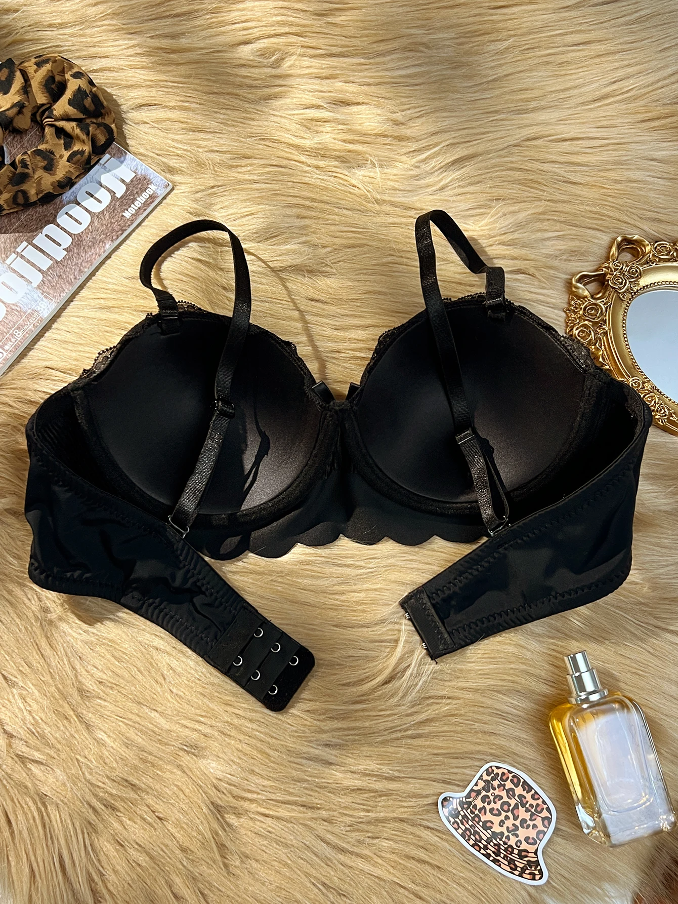 Biustonosz z koronkowym wykońc – Underwire Bra Padded recenzja i cena
