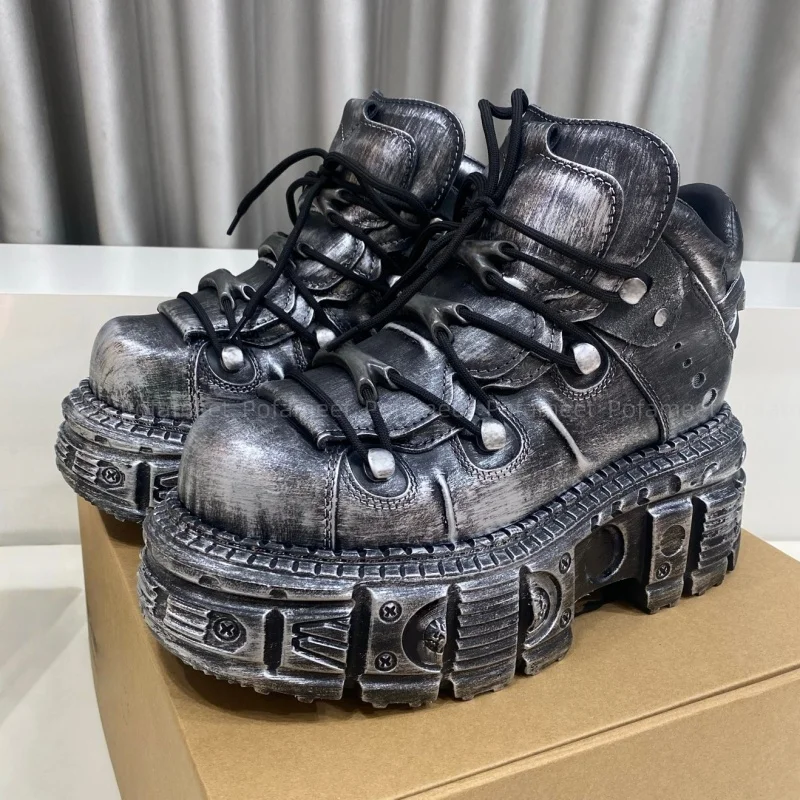 موضة ريترو المتسكعون النساء الأحذية جولة تو سميكة وحيد جلد طبيعي المسامير ديكور العتيقة حذاء كاجوال المتسكعون نمط الشارع