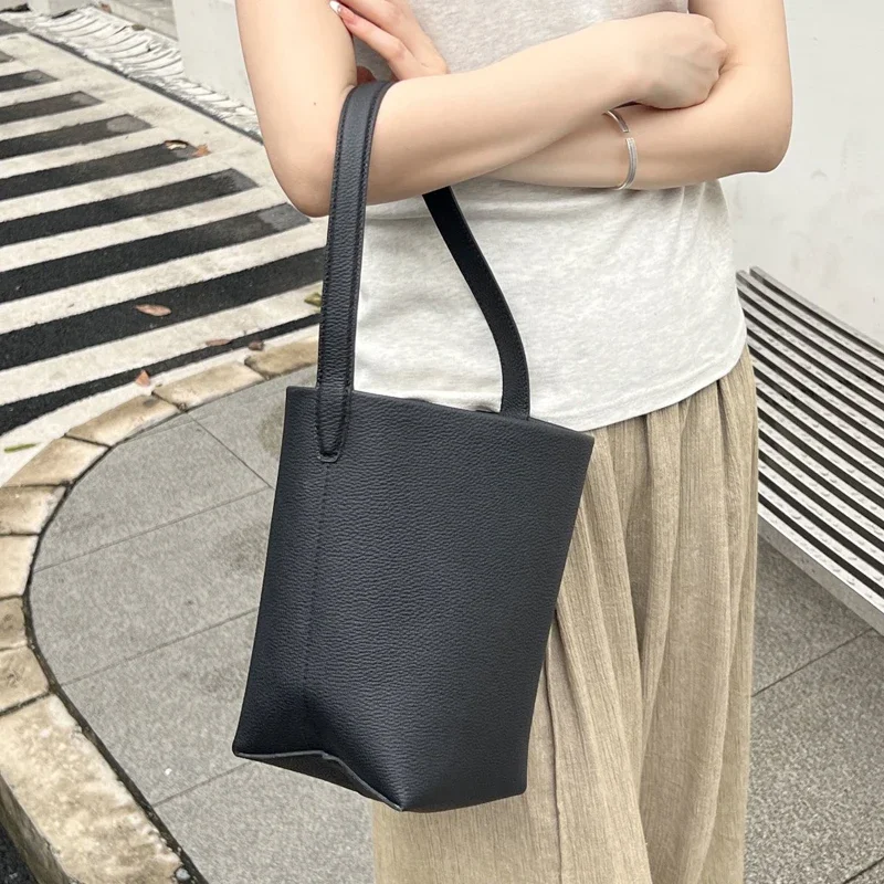 Genuine Leather Handbag Bucket Bag Woman Tote Top Layer Leather Soft Leisure Time Simplicity Fashion Versatile Shoulder Underarm