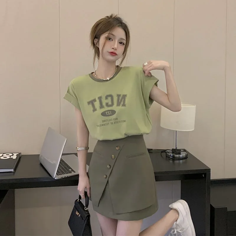 Female Shorts Two-piece Short Sleeve Women\'s Sets Pieces Korean Style Novelties New in Matching Vacation Outfits Woman 2024 Kit