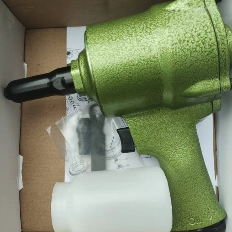 

Pneumatic riveting gunPneumatic riveting gun