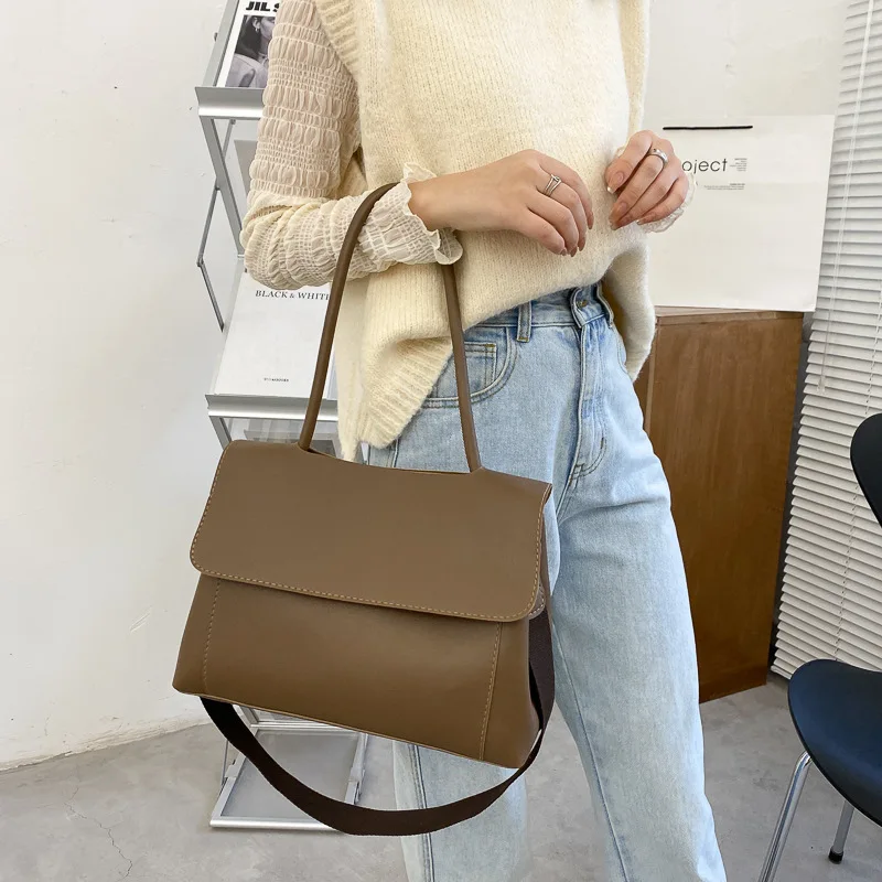 New Simple Fashion Handbags for Women Large Capacity Shoulder Bags 2023 New Underarm Briefcase Crossbody Bags Solid Color Bags