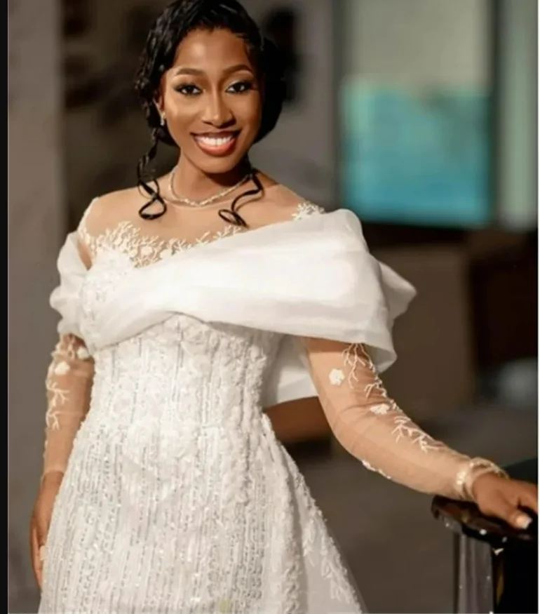 Customized Sheer Neck Shinny Sequins Appliques   Wedding Dress with Removable Skirt Vestidos De Novia Long Sleeves Bridal Gown