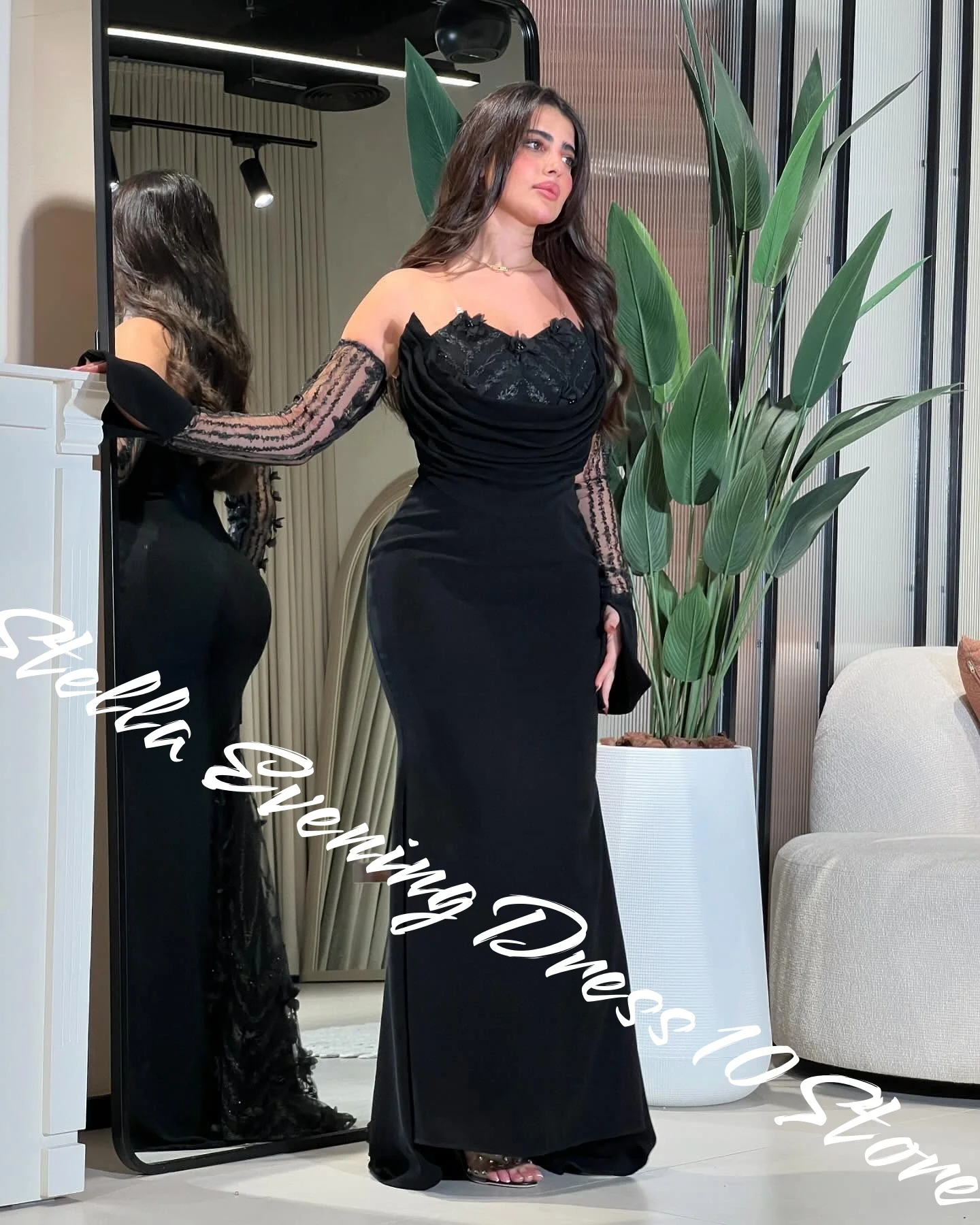 Customized Exquisite Black Jersey Evening Dresses Modern Lace Strapless Prom Dress Detachable Sleeve Sweep Train Robe de soirée