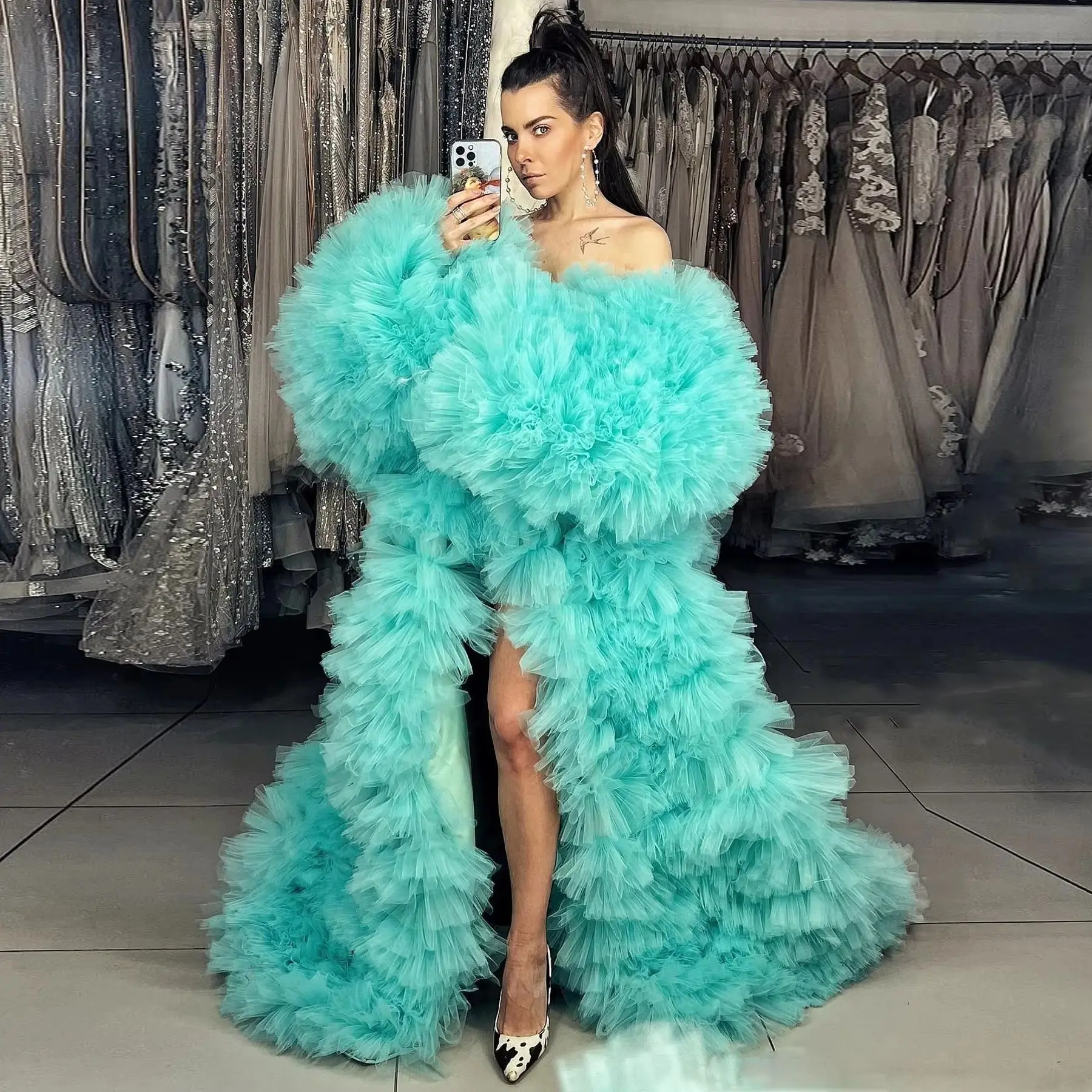 

Delicate Full Tierred Sleeve Coats Women Long Jacket Red Ball Gown Fluffy Mesh Women Coat Robes Party Dress Extra Ruffle Tulle