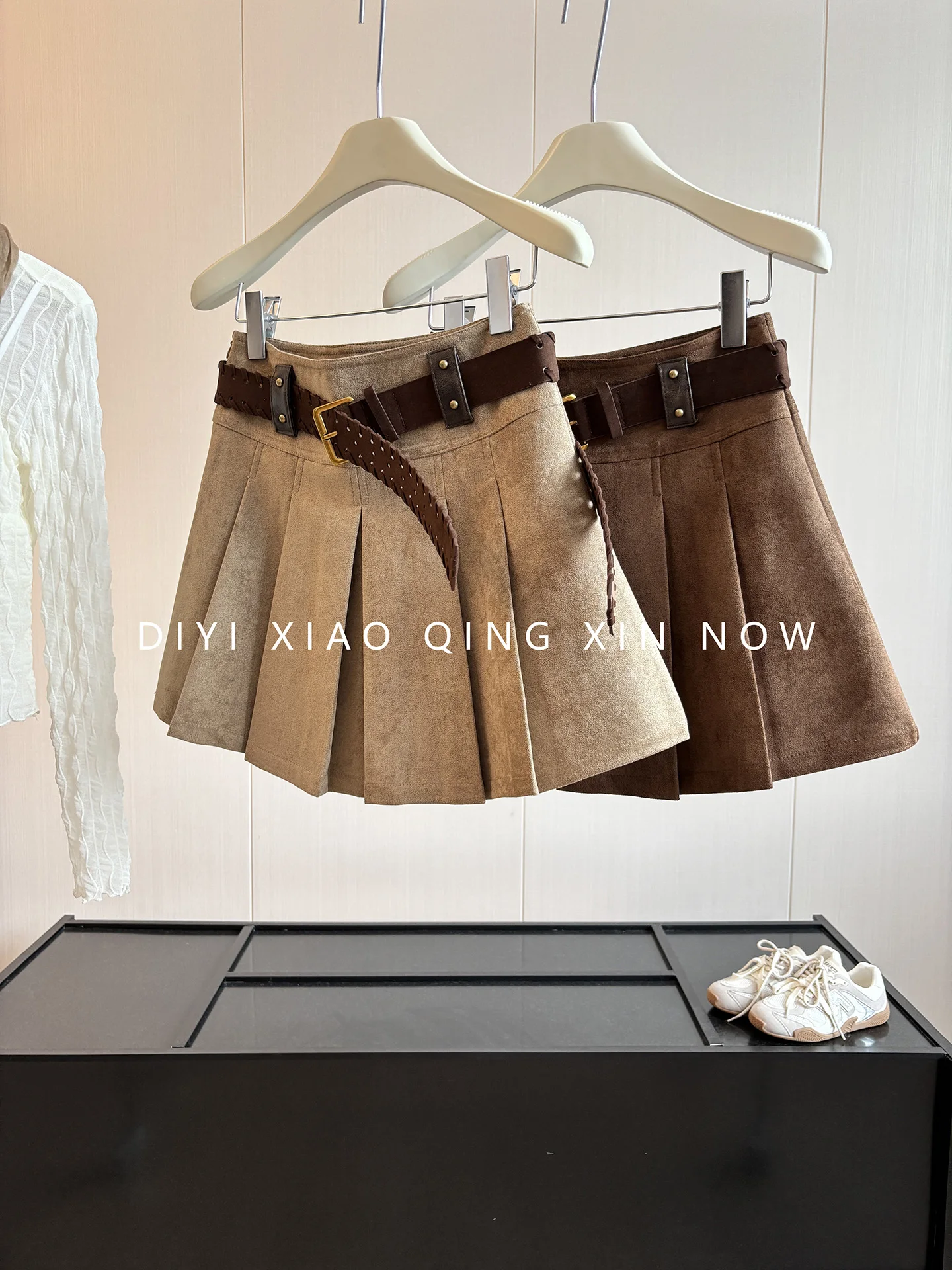 DIYI Suede Pleated High Waist  Skirt Women's Autumn 2026 New Vintage A-Line Skirt Polyester Fiber Standard Fit