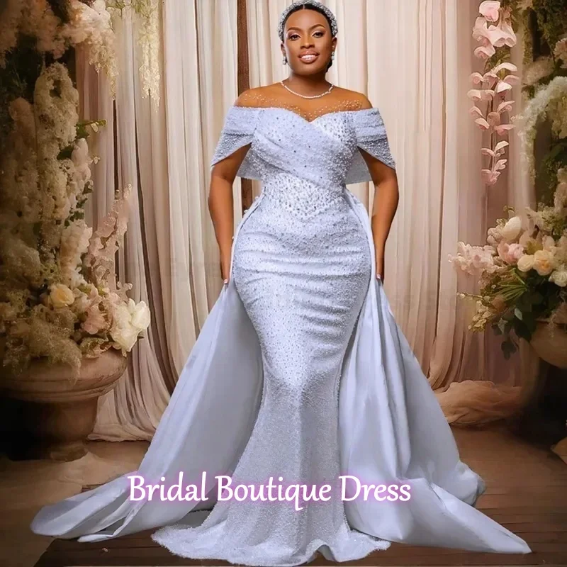 Maßgeschneidertes 2026 neues, exquisites Plus-Size-Meerjungfrau-Perlen-besticktes Hochzeitshut-Ärmel mit abnehmbarer Schleppe, sexy Ball-Brautkleid