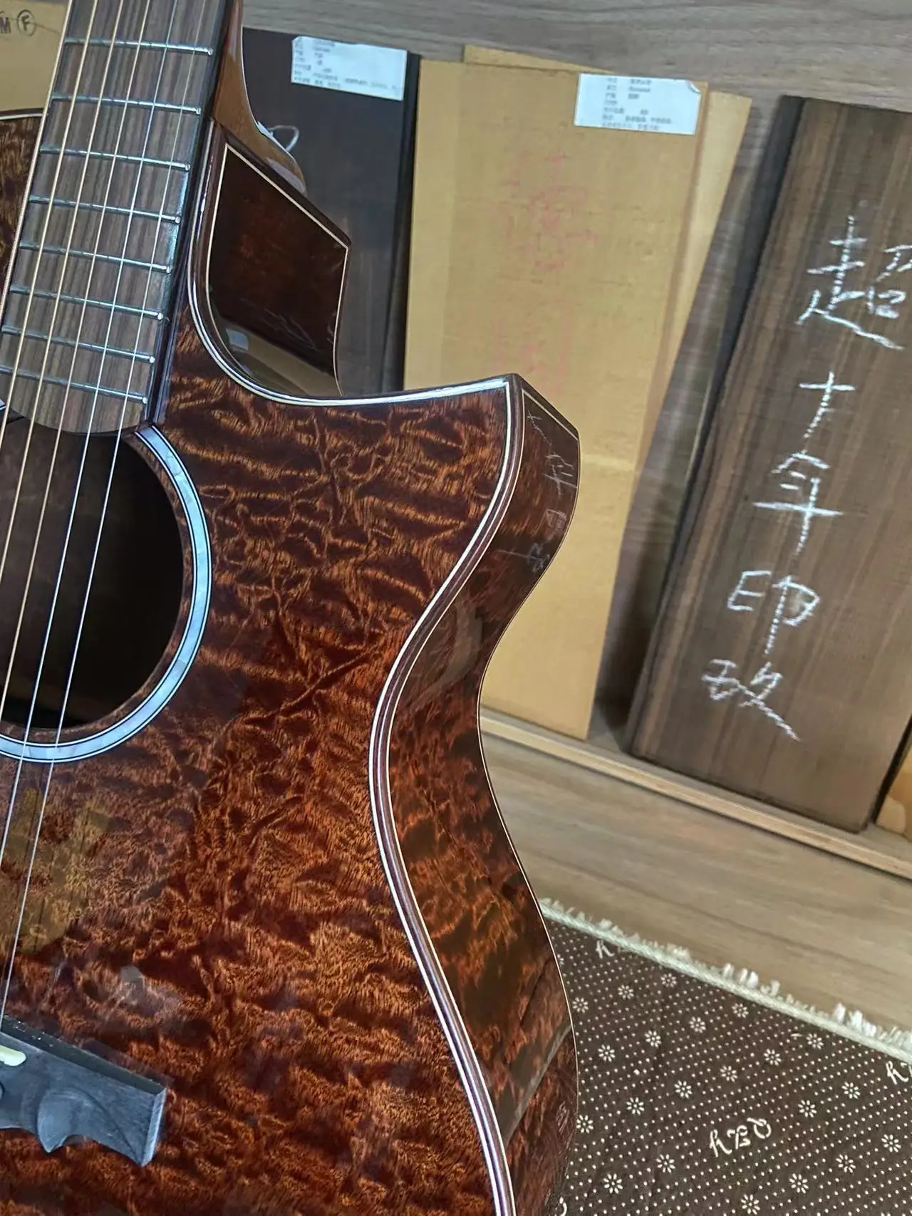 JD-920 Custom Handmade Acoustic Electric Guitar All Solid High Quality Spruce Sapele Alluring All-In-One Musical