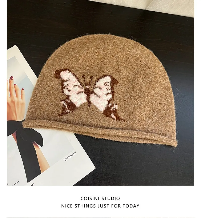 Japanische Schmetterlings-Jacquard-Strickmütze für Männer und Frauen, warme Ohrenschutz-Mütze mit gekräuseltem Rand für Herbst und Winter. – Detail 7