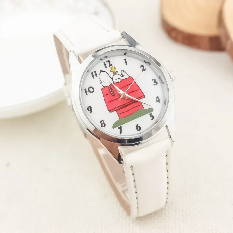 Snoopy Kids orologi Cartoon Cute orologio da polso per bambini orologio al quarzo ragazze Fashion student Clock orologio elettronico in pelle regalo