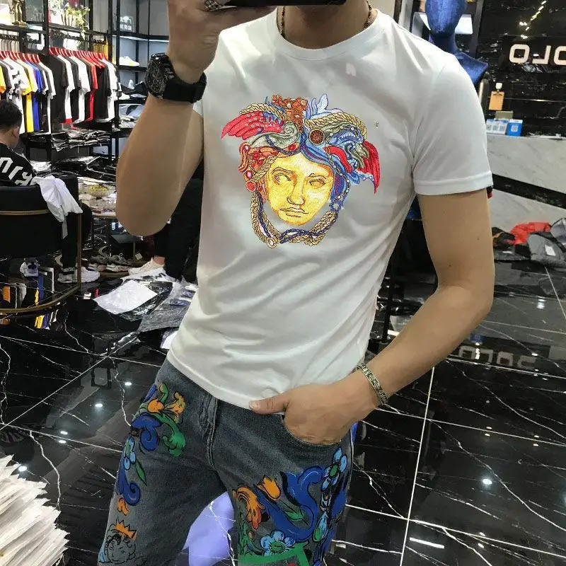 Summer new men's short-sleeved fashion slim-fitting casual European and American bottoming tops are trendy