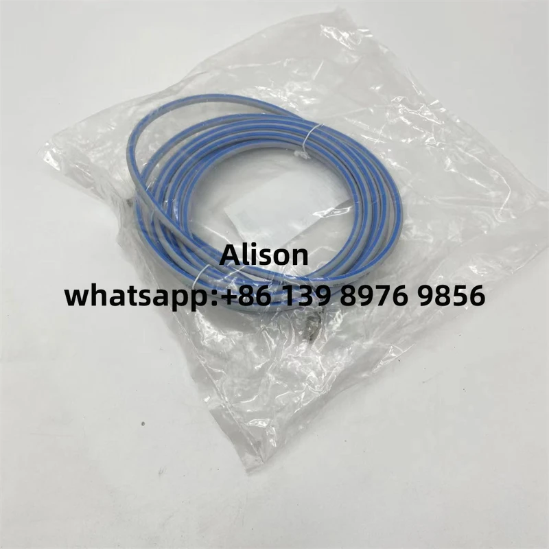 

Соединительные кабели Пневматические детали NEBC-D8W4-ES-1-5-N-S-D8W4-ET 8065126 8065130 Тип FESTO