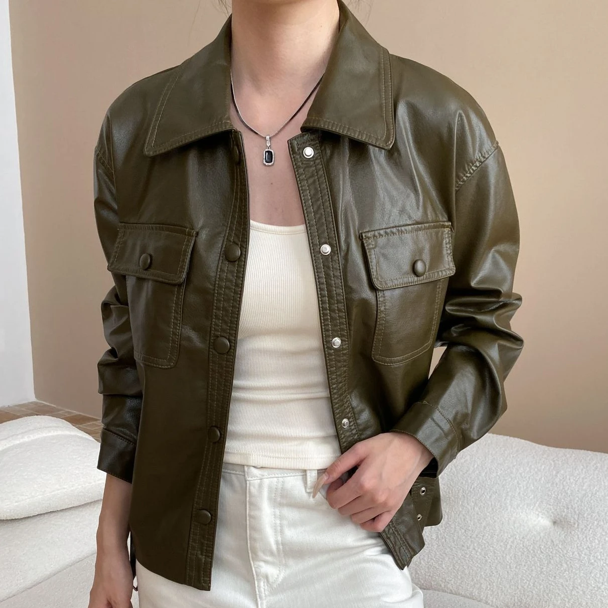 النساء فو سترات من الجلد الصلبة معاطف قصيرة مربوطة طويلة الأكمام رفض طوق فضفاض مكتب سيدة عادية 2025 ربيع الخريف