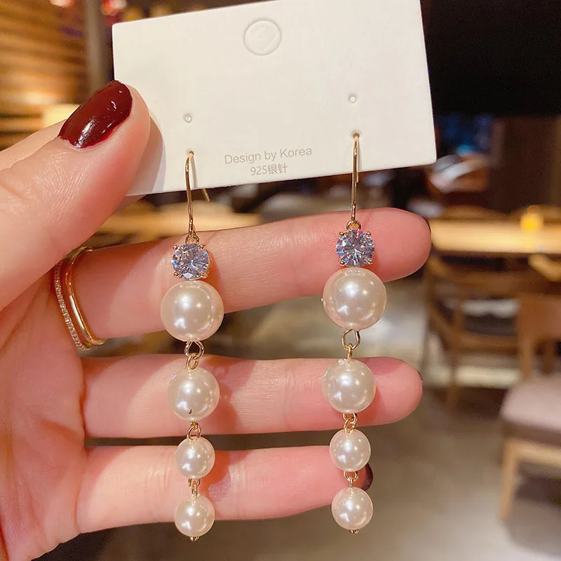 الأبيض جولة تقليد اللؤلؤ شرابة طويلة تشيكوسلوفاكيا كريستال هندسية انخفاض الأقراط للنساء شخصية حزب لطيف مجوهرات فتاة هدية