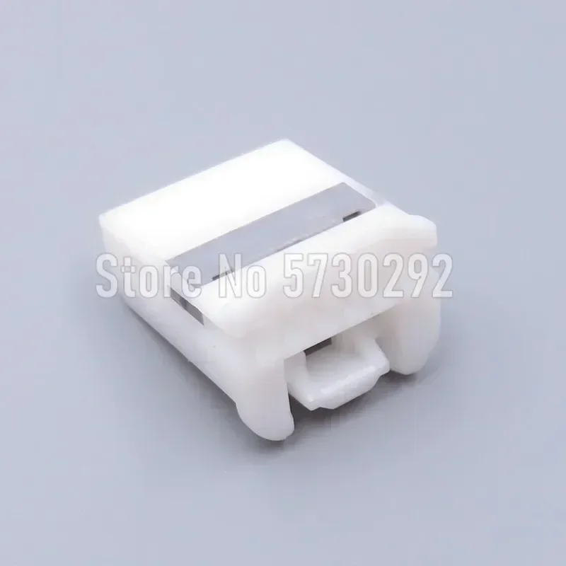 6P White Miniature Automobile Electric Wiring Harness Unsealed Connector With Terminal For Nissan
