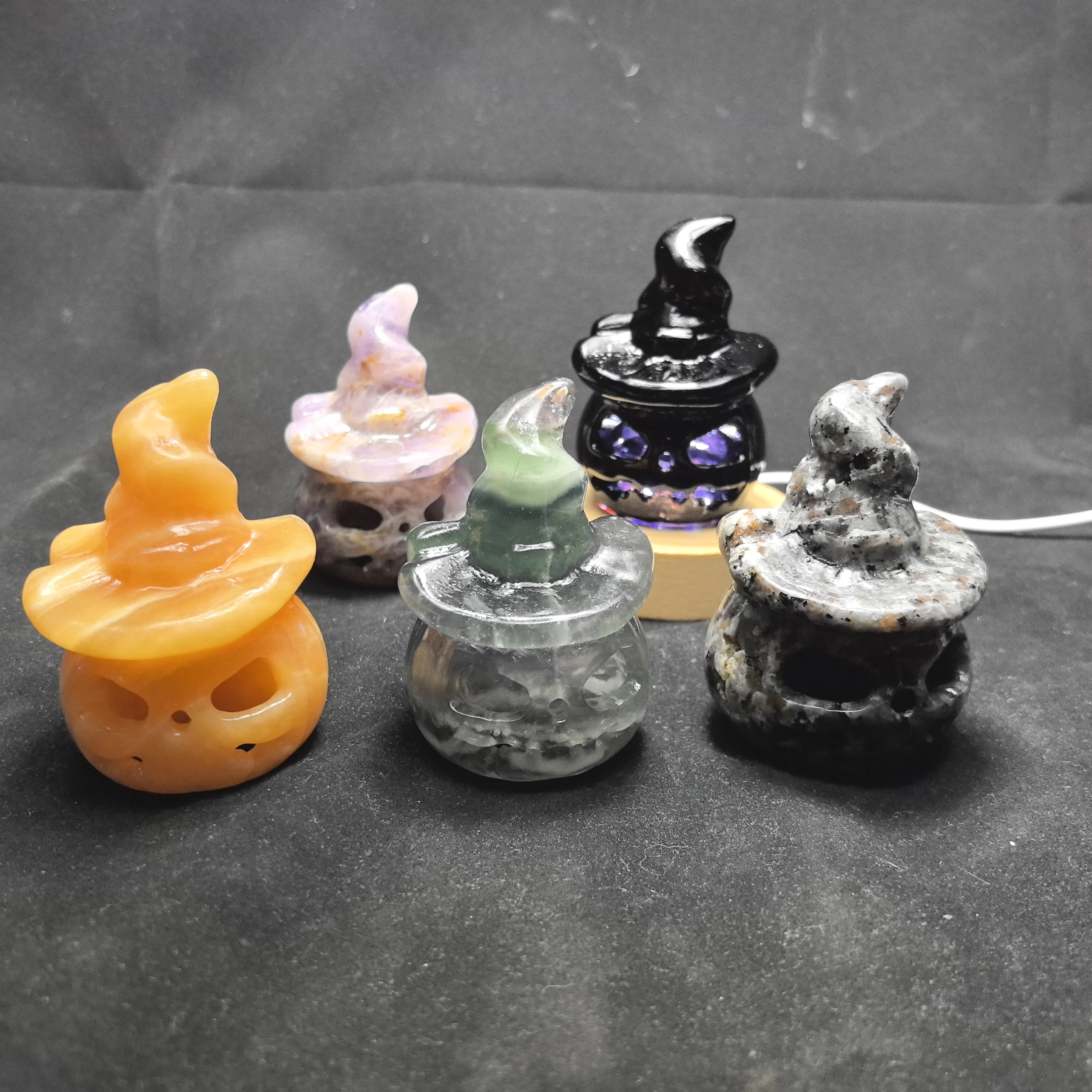 

All kinds of pumpkin carving stone art and craft sculptures for Halloween home decoration, festivals and daily use