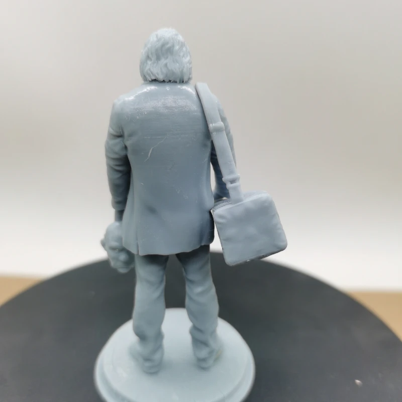 Resin Model Figure, 1/24 Scale Backpack Clown, GK, Unassembled and Unpainted Kit, 3D DIY Toy