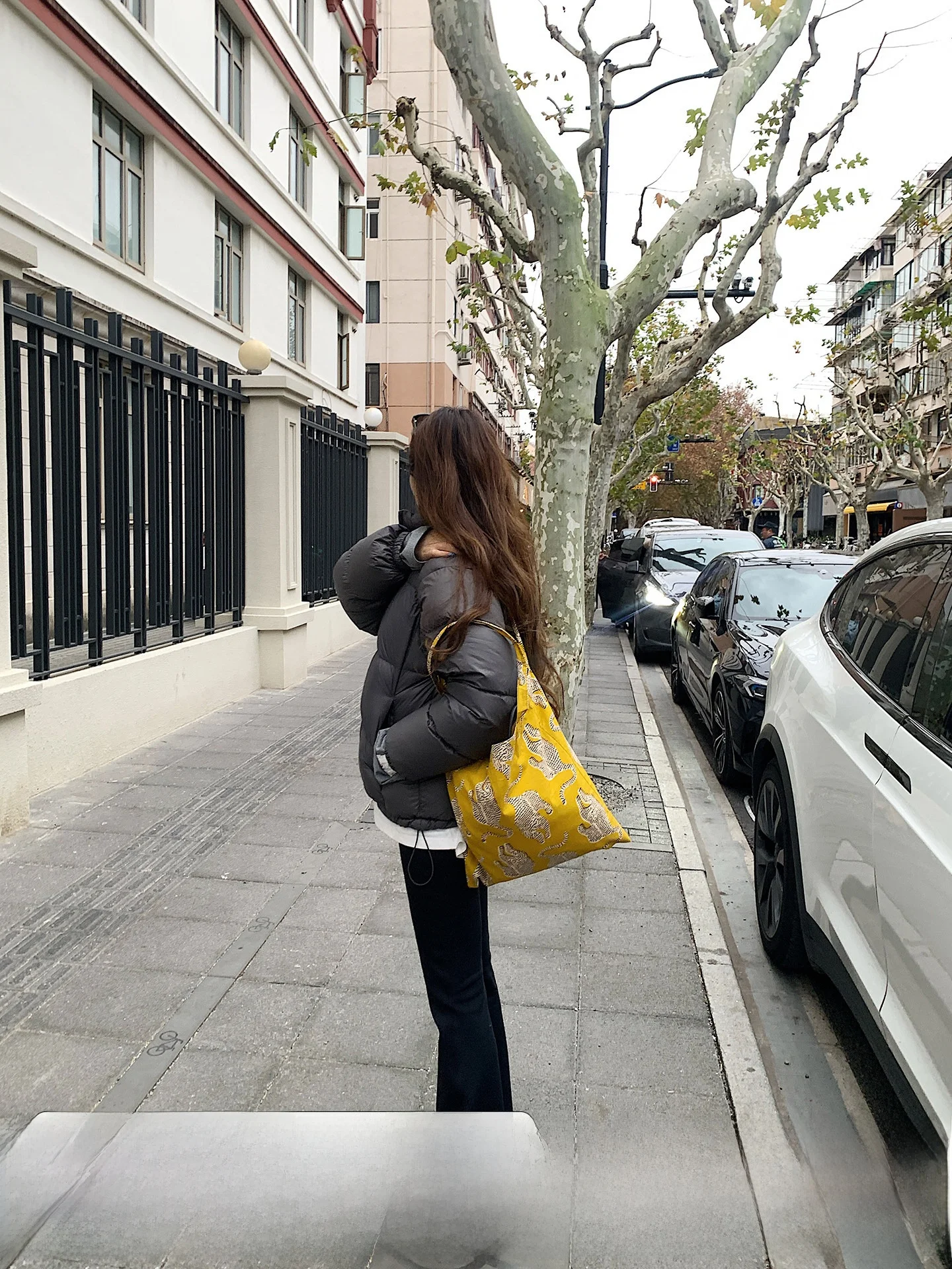 

Женские брюки-клеш с высокой талией, на подкладке, утепленные, зимние, эластичные, стройнящие, повседневные, черные