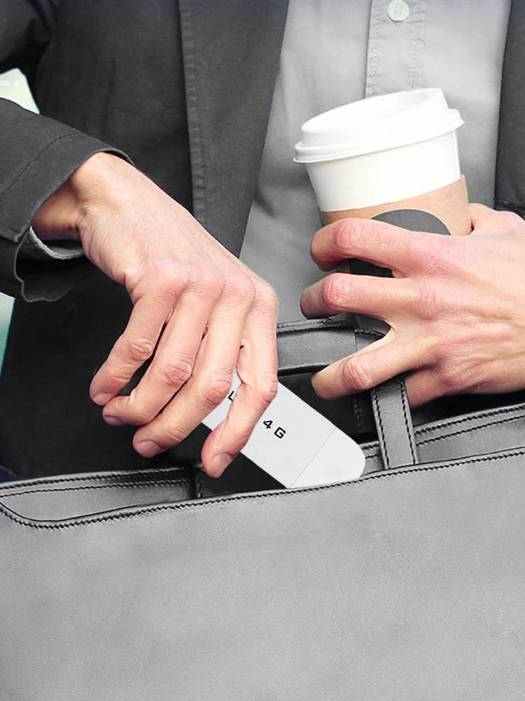 Adaptor WiFi Nirkabel Portabel 150Mbps Router Nirkabel 4G Kecepatan Tinggi dengan Slot Kartu SIM untuk Laptop Notebook Router WiFi USB