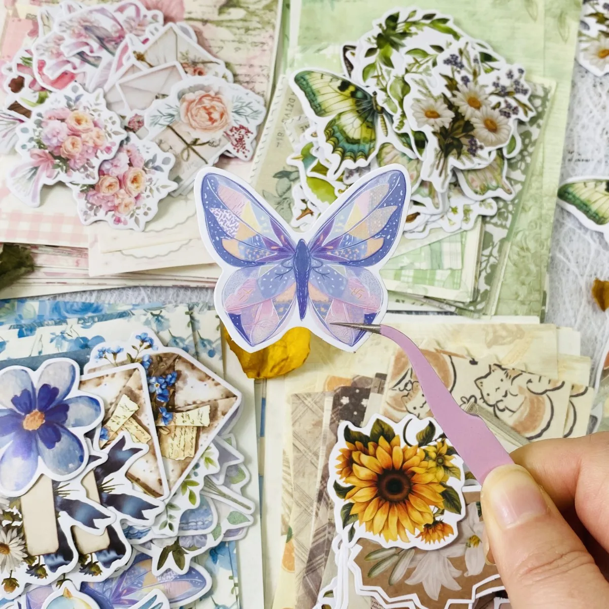 Journamm 100sheets Scrapbooking Supplies Paper Stickers Scrapbook Paper Scrapbooking Materials for Creating Decor Junk Journals