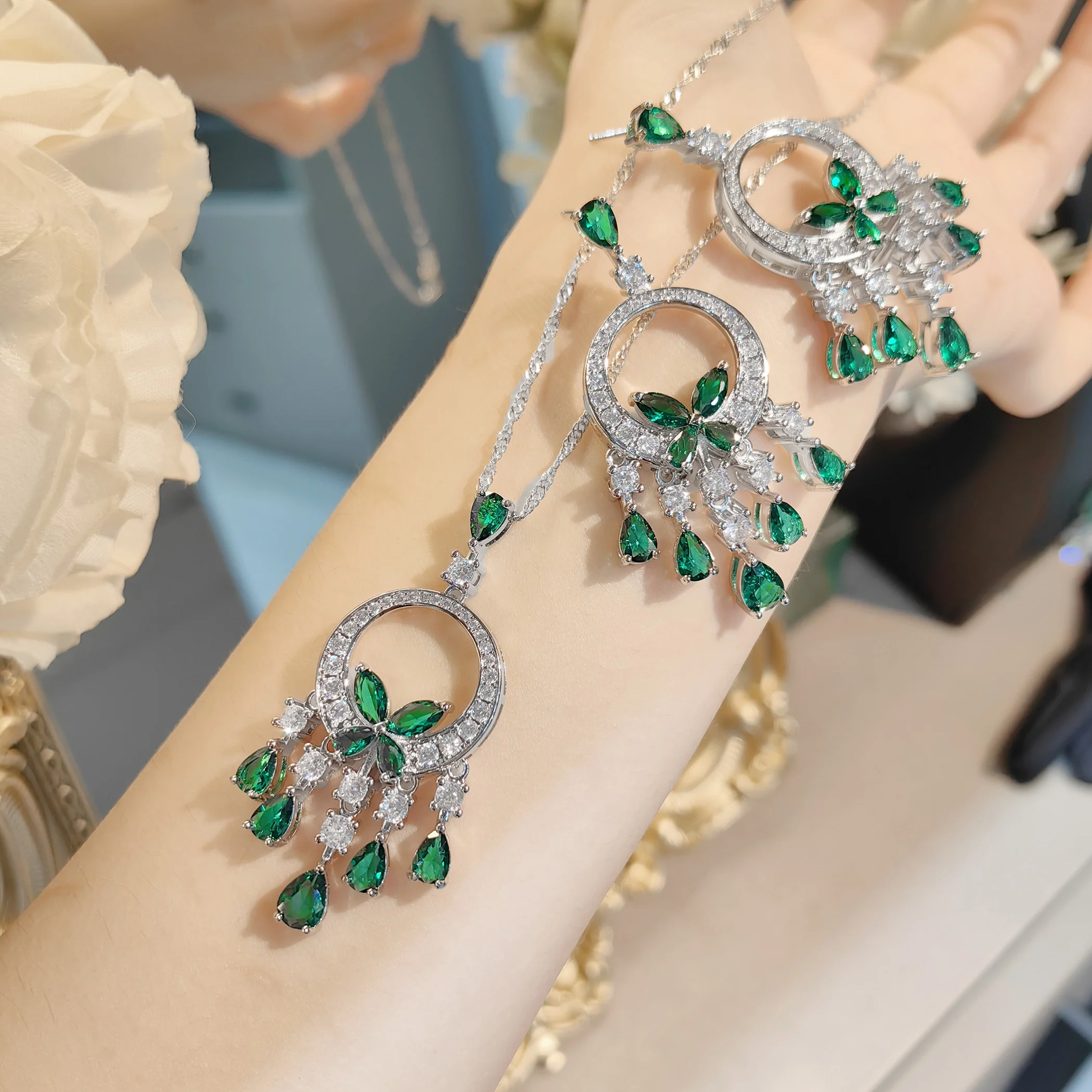 

French retro butterfly tassel earrings heavy industry micro inlaid green zircon dinner dress necklace for women