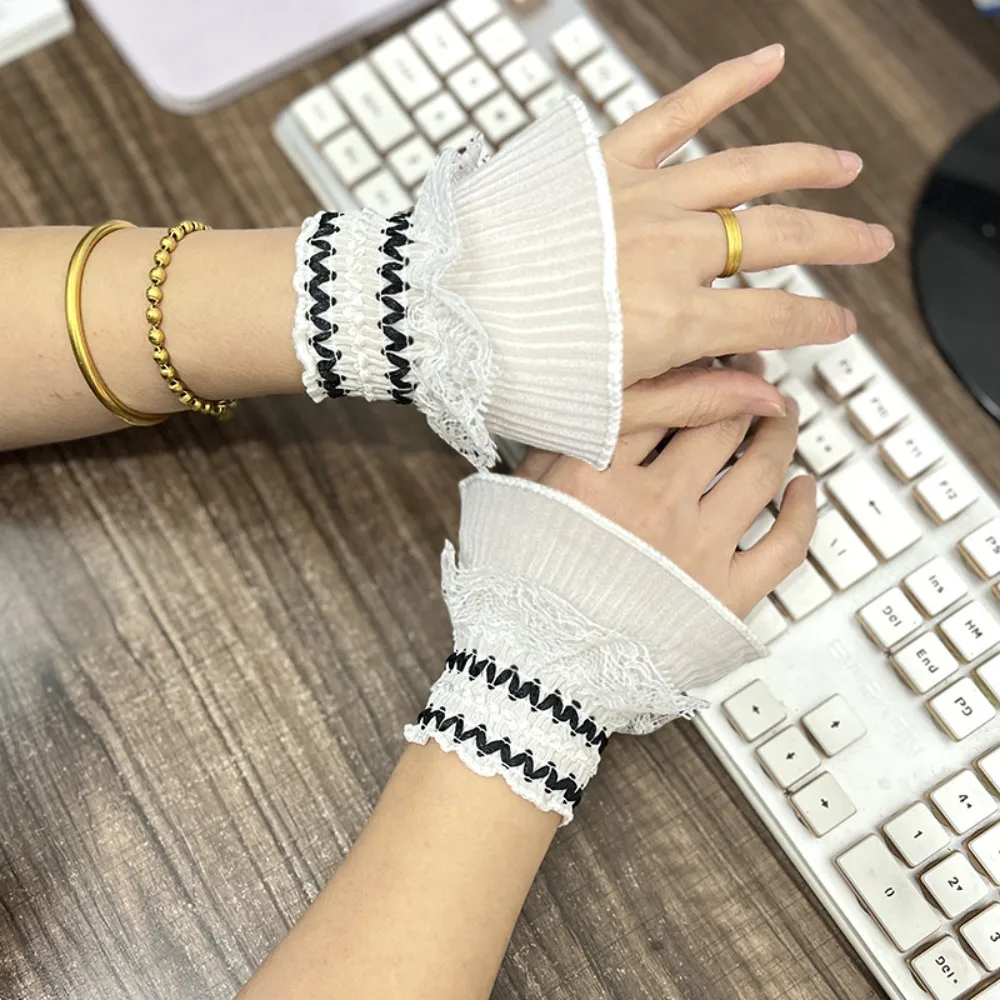 

Victorian Detachable Sleeves Cuffs Detachable Costume Accessory Lace Ruffled Wrist Soft Comfortable Fake Sleeves Cuffs Wedding