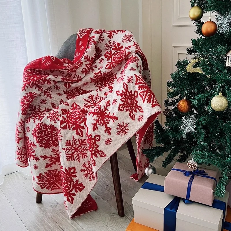 Christmas Snowflake Blanket Red Decorative Couch Cover for Living Room Bedroom Small Size Nap Blanket