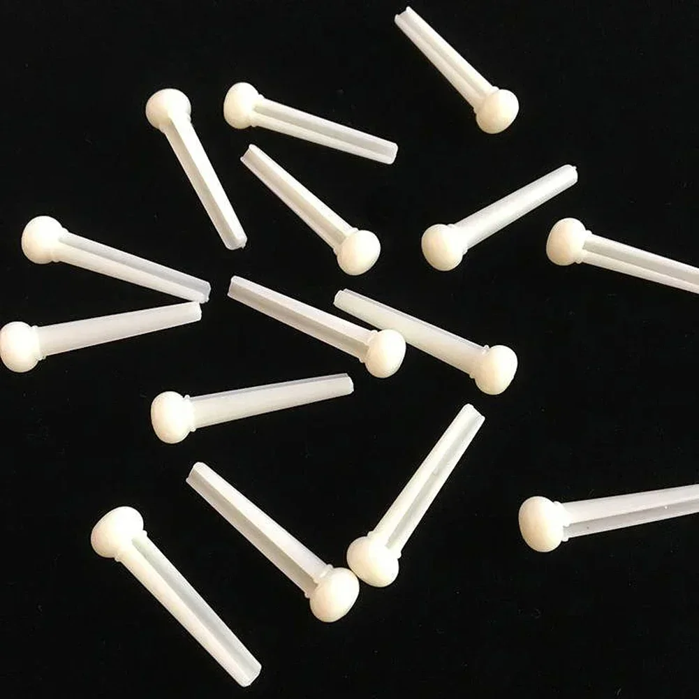 2 stks/set Gitaar Snaren Post Akoestische En Houten Gitaar String Pin Muziekinstrument Gitaar String Post 0.7 cm * 0.7 cm * 3.2 cm