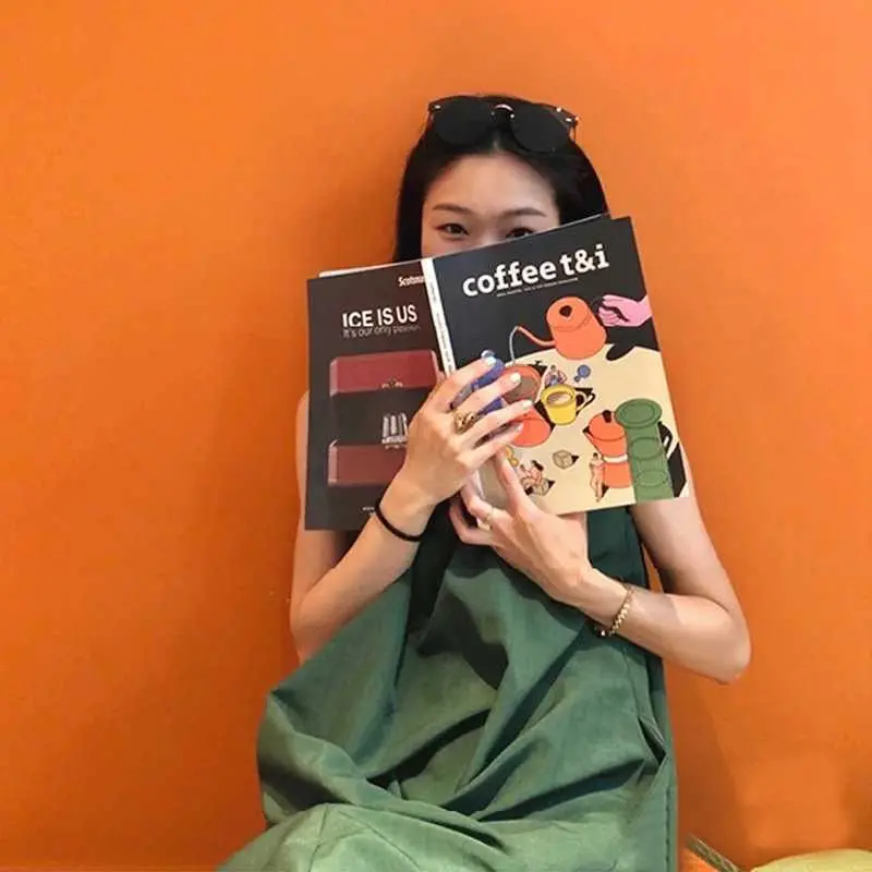 Seksowne szelki zwężana sukienka letnia 2025 letnia sukienka bez rękawów moda sukienki w jednolitym kolorze wakacyjne szaty X-line