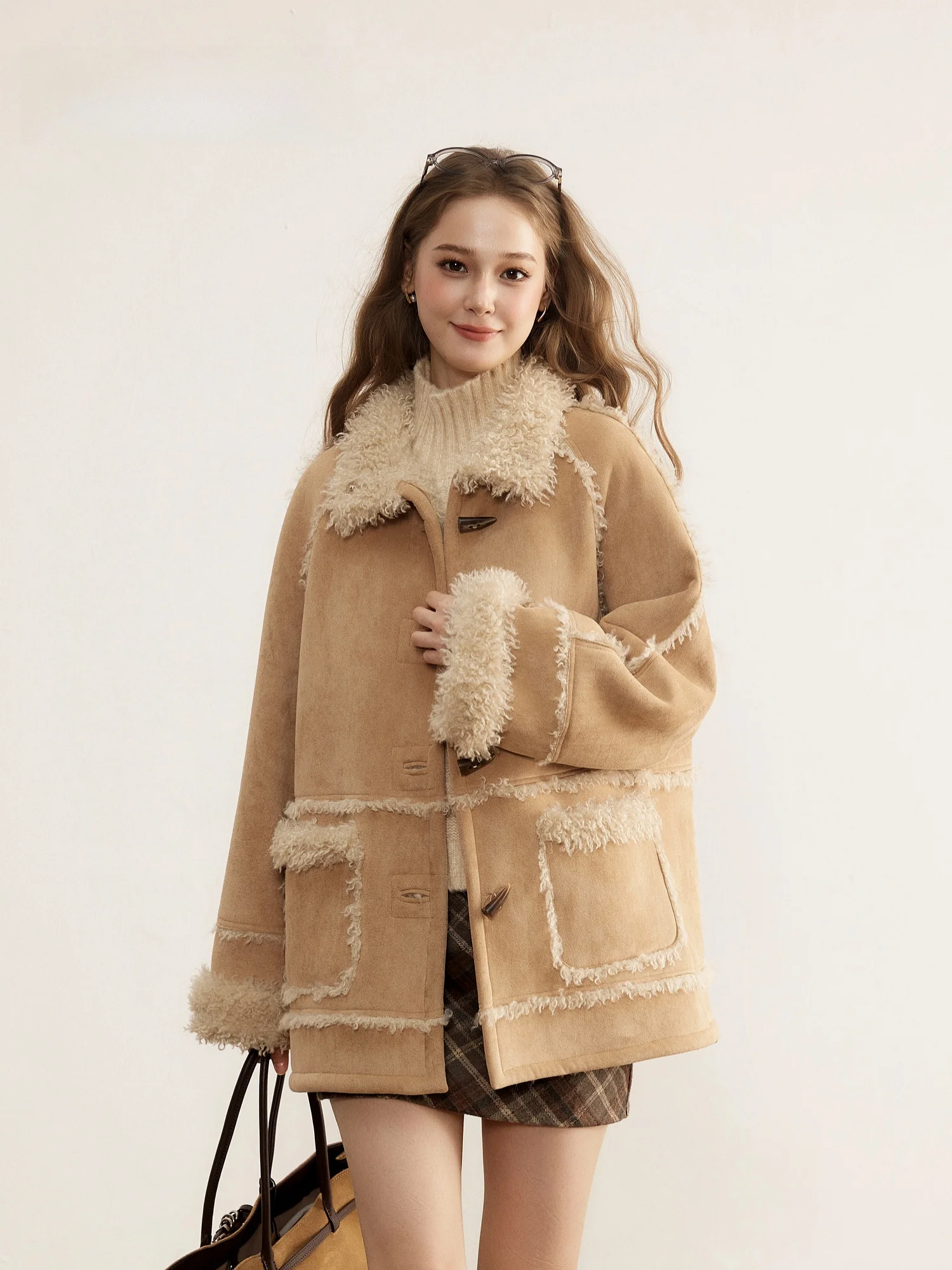 

Cindral Suede Lamb Fur Jacket Women's Mid-Length Integrated Leather And Fur Thickened Jacket Commute Style Long Sleeve Coat