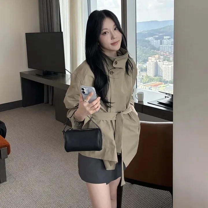 Cappotto da donna chic semplice con colletto alla coreana e cintura allentata Autunno Inverno Versatile Briti Sle Pendolarismo Capispalla ampio