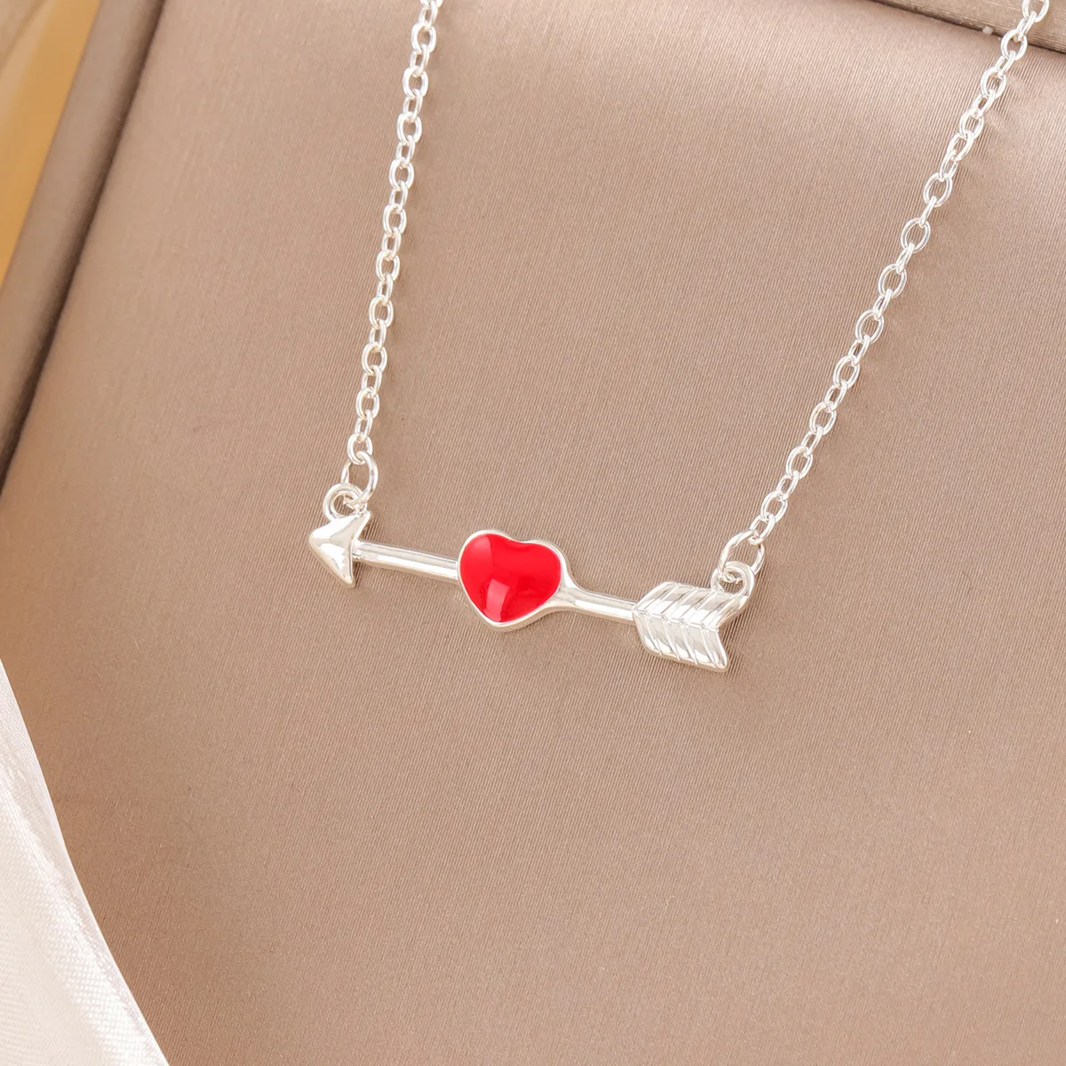 Uini-Tail New 925 sterling silver heart first sight necklaces South Korea simple fashion fresh literary Cupid love arrow girls