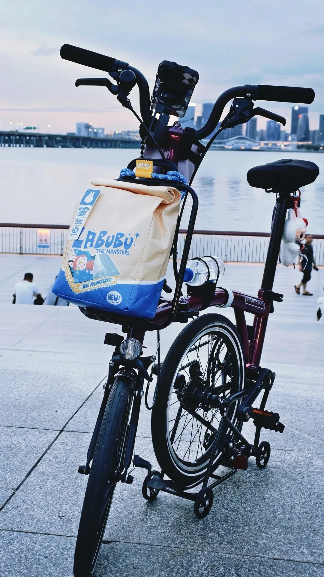 POPMART оригинальная Labubu странный вкус, круглосуточный магазин, периферийная глухая коробка, широкое разнообразие подарков на день рождения-сюрприз