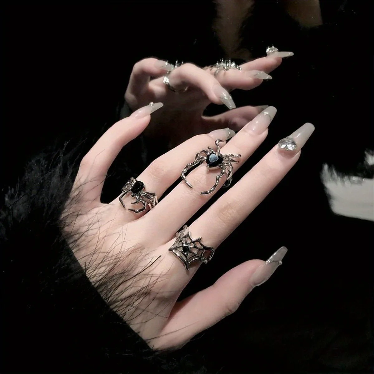 Ring Women's Black Spider Finger Combination Ring Hip Hop Gothic Everything Niche Design High Sense Fashion Holiday Party Open