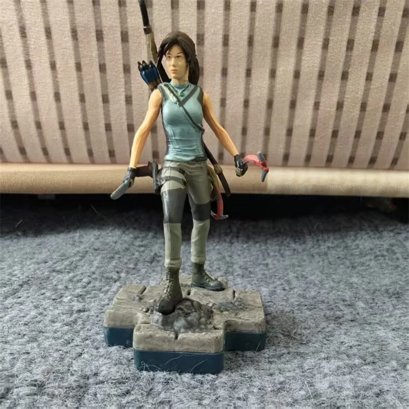 ララ・クロフト アクションフィギュア 10cm PVC 1/12 エクスクルーシブ