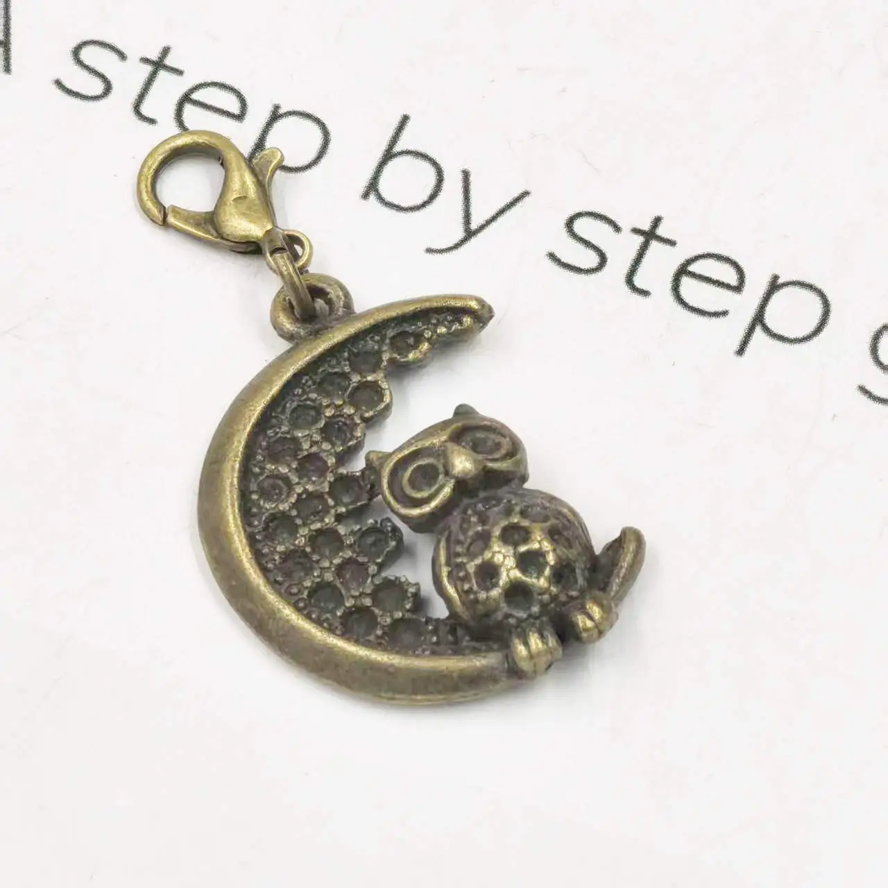 100PCS New Trendy Charm Pendants Owl Standing on the Moon DIY Crafts Jewelry Accessories Creative Handmade Supplies Material Bag