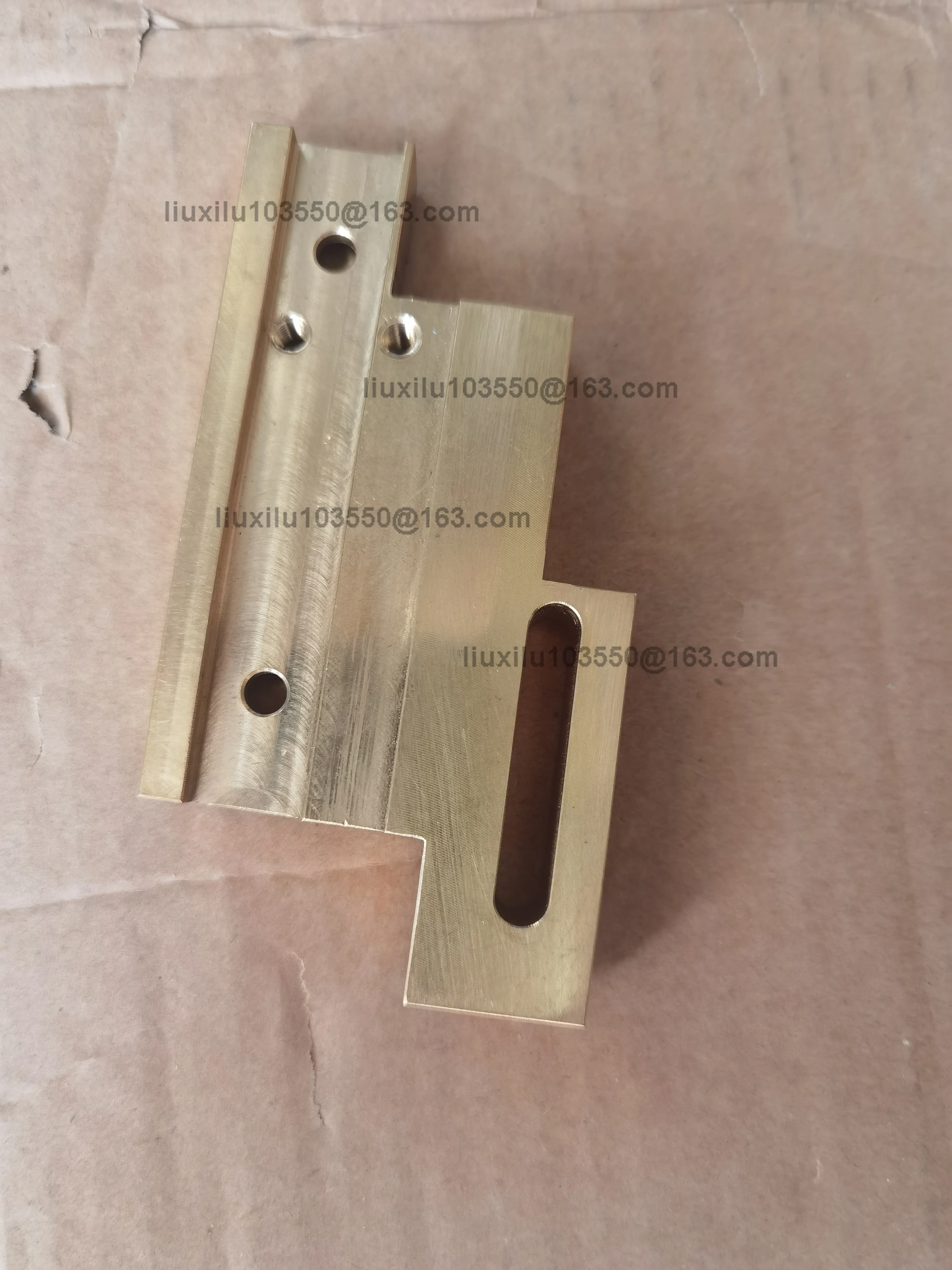 

Original 3055160041 Left Mobile Phone Rear Cutter Side Rail Seat for Homag Edge Banding Machine