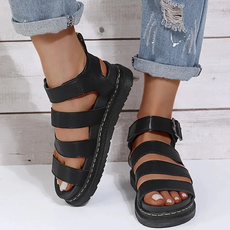 2024 New Platform Martinn Sandal Peep Toe Metal Buckle Car Stitch Roman Sandal Large Size Casual Sport Women\'s Sandal