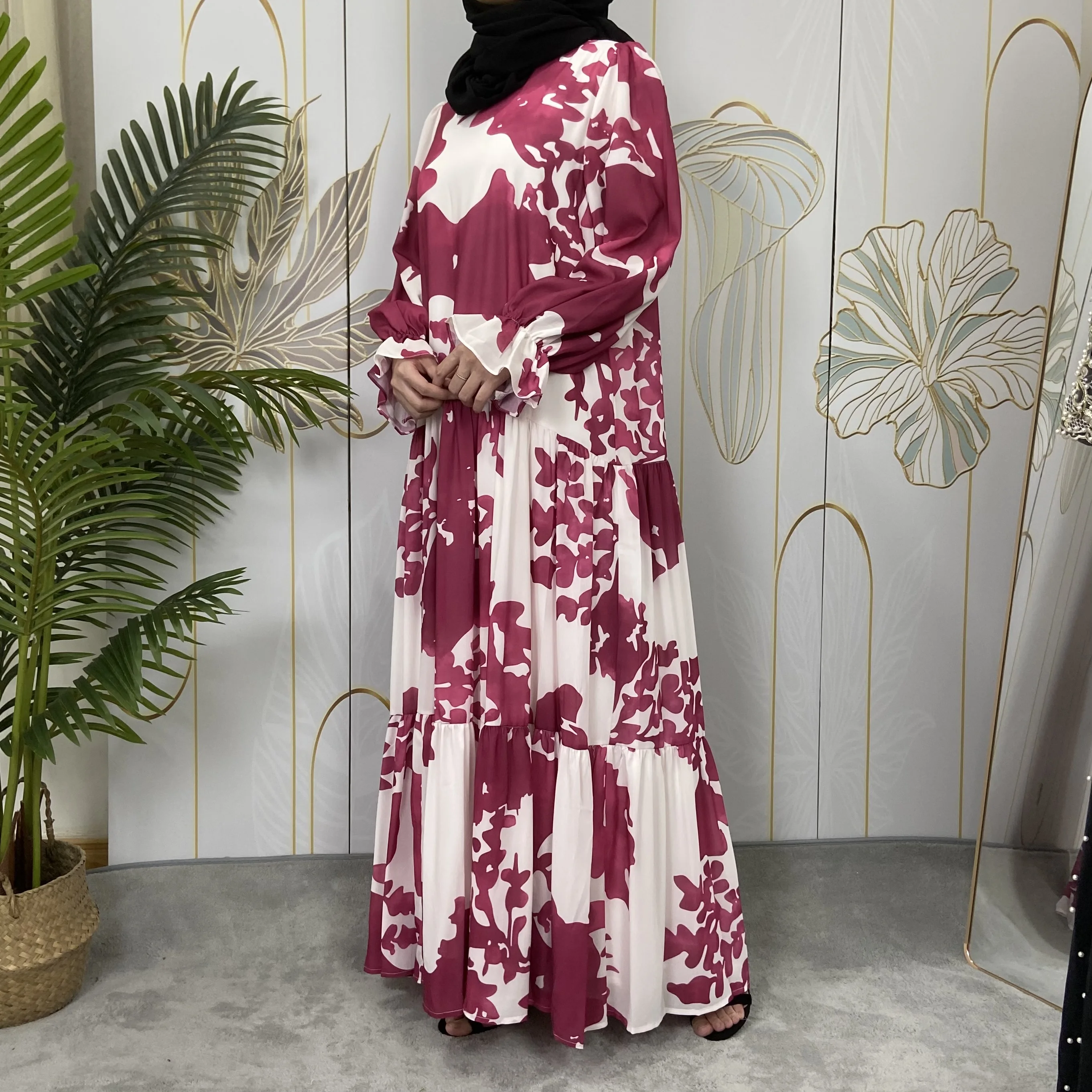 Middle East Türkiye Muslim women Dress Elegant Casual Loose Abaya Kaftan Sundress Long Sleeved Polka Printed O-Neck Arab Robe