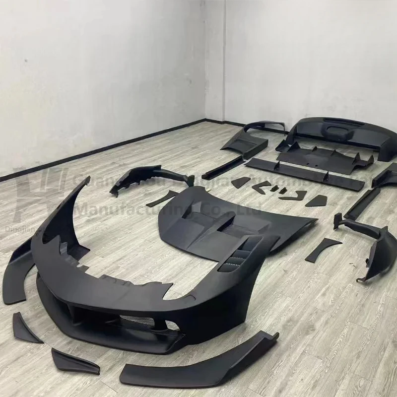 The Ferrari 458 Is Upgrd With The LB-Style Wide-Body Body Kit.