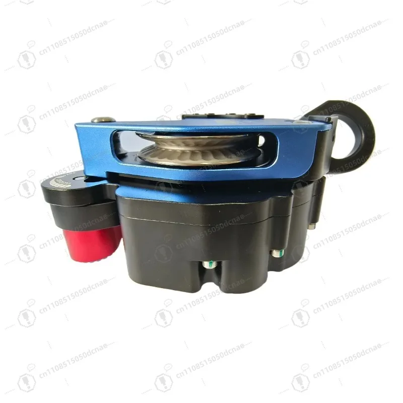Rope Descent Device with Universal Joint 30kg 285kg Working Load for Aerial Work Rock Climbing