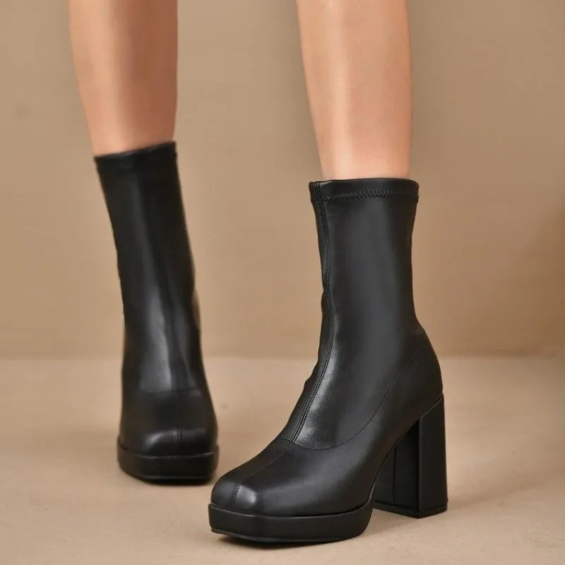 

Modern Boots Women Platform Heels Round Toe Leather Boot Chunky Heels Zipper Designer Block Heel Shoes Fashion Girls Casual Shoe