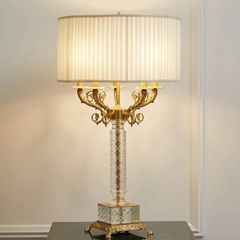 

French retro villa decorative table lamp, European style living room, study room, bedroom lighting, luxurious crystal lamp