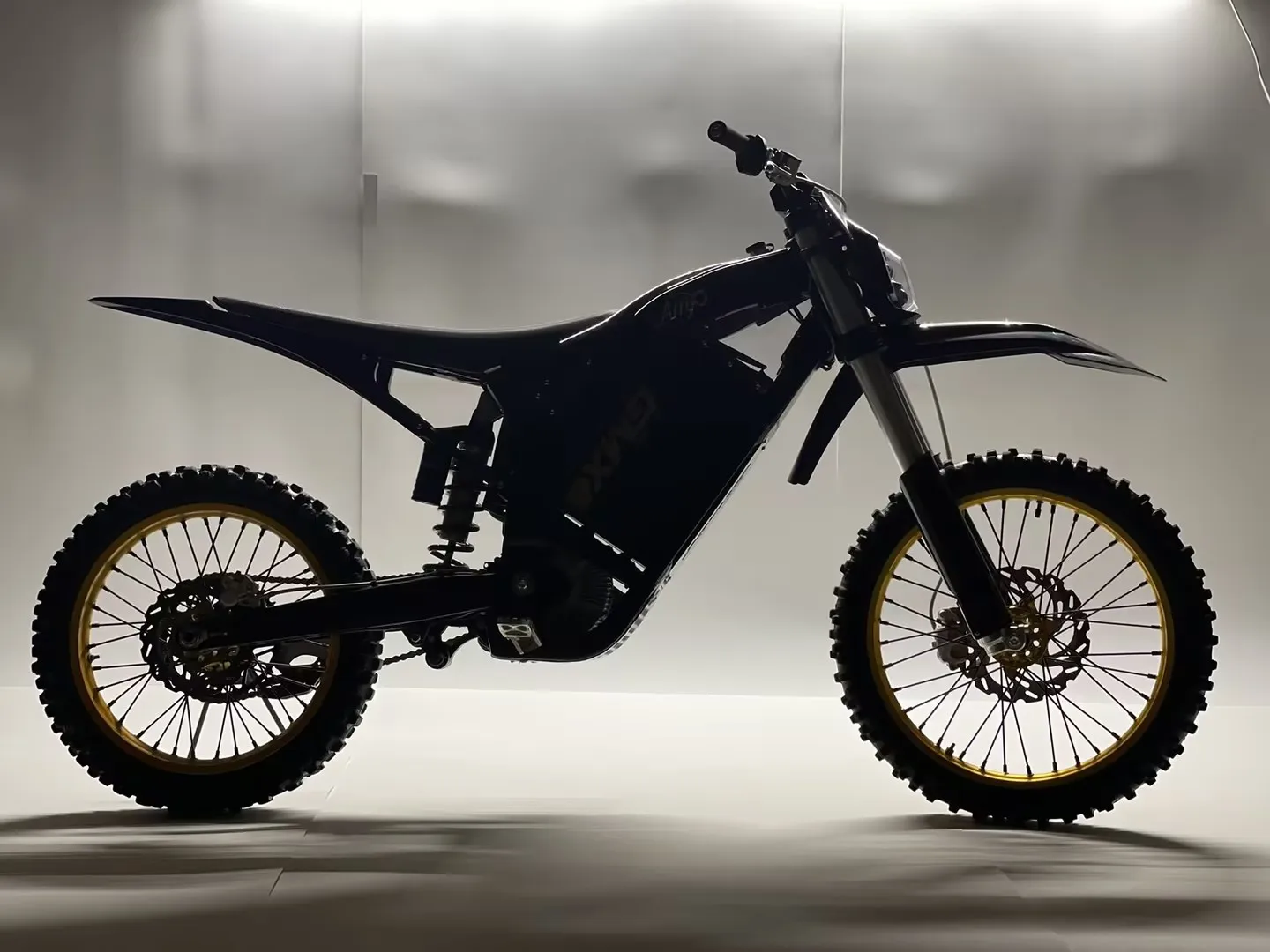 Motocykl elektryczny wyścigowy Light Bee X 2024, 72V, 130 km/h, zasięg 100 km, z wymienną baterią, nowy typ motocykla.