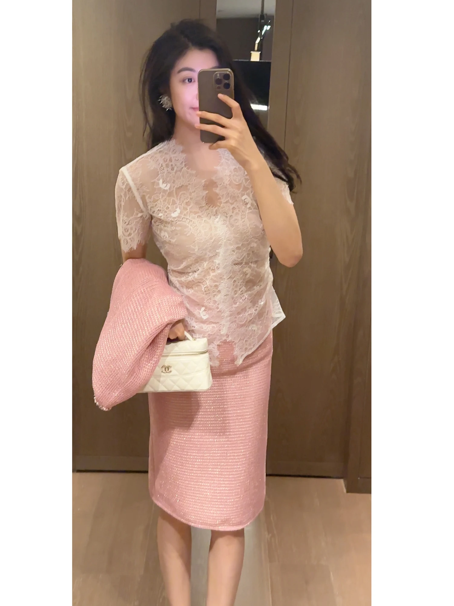 

Pure Desire Style Lace Trim Splice Design Slimming V-Neck Top Women's Casual Fashion Summer New Arrival Nylon Fabric