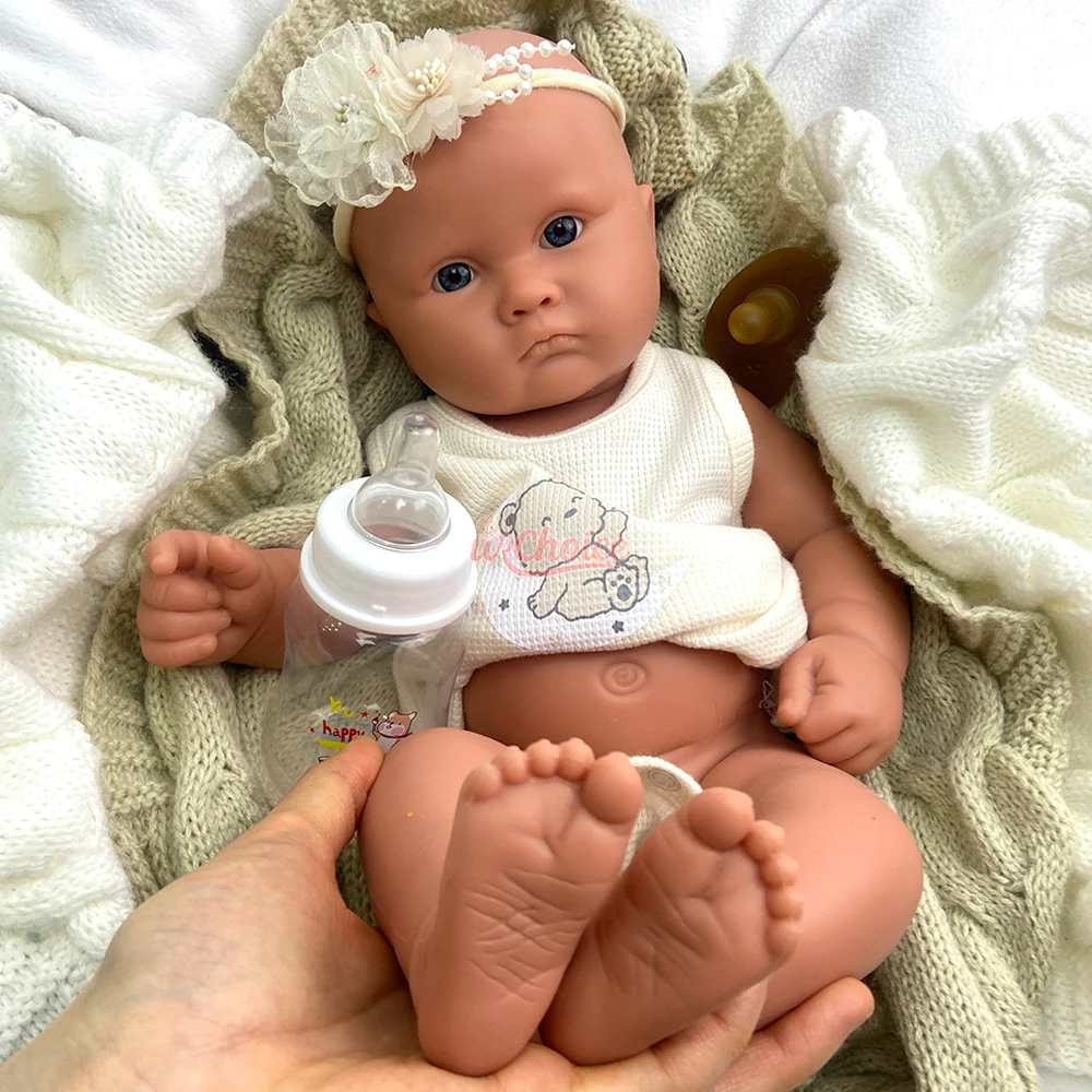 Handcrafted 18Inch Waterproof Silicone Doll Soft Lifelike Reborn Baby Girl Weighted Newborn Doll for Collectibles & Kids Toy
