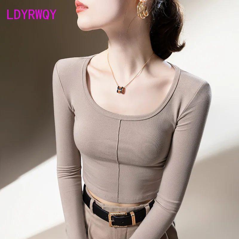 

Thread bottomed shirt for women's autumn 2023 women's large neckline long sleeved t-shirt with a waist tight short top