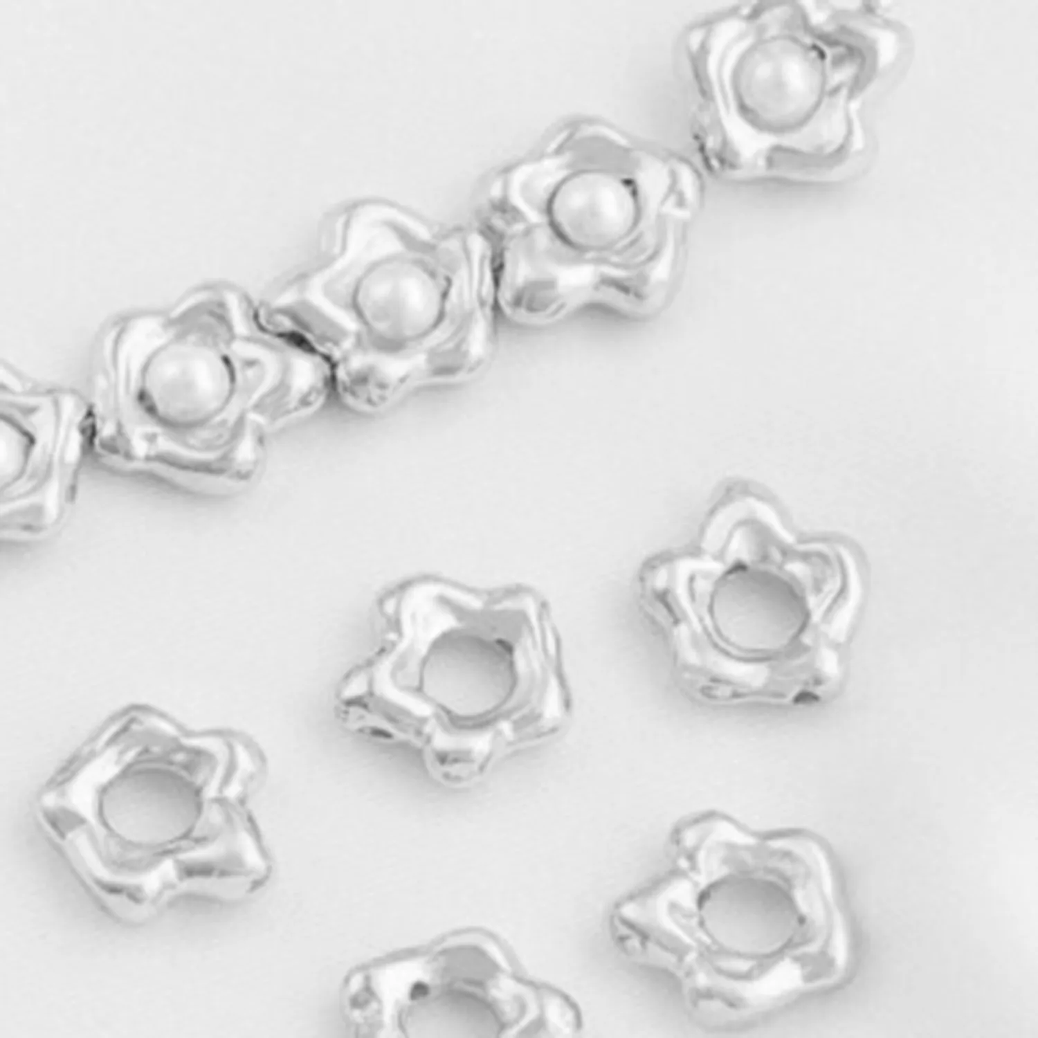 10pcs 9×10mm Copper-Plated Alien Small Flower Charms Hollow Ring Of Bead Spacer,Suitable For DIY Bracelets Jewelry Accessories - view 6