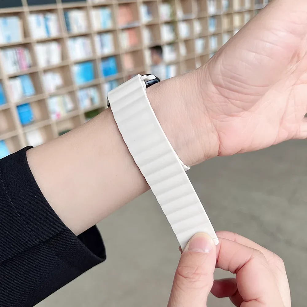 Magnetisches Silikonarmband für Apple Watch Band 44 mm 45 40 mm 46 mm 42 mm 49 mm 41 Armband Correa iWatch Serie 11 10 9 8 7 SE3 Ultra2