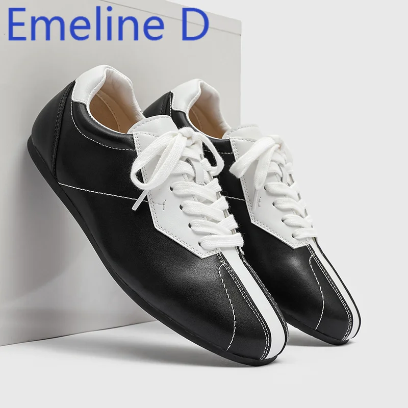 

Splicing Round Toe Lace Up Sneakers Black and White Contrasting Colors Fashionable and Versatile Casual Comfortable Flat Shoes